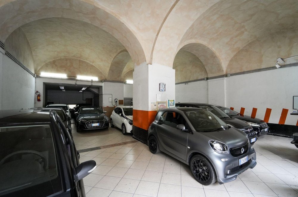 Parking Beverello Napoli, garage coperto vicino al Molo Beverello - foto 20