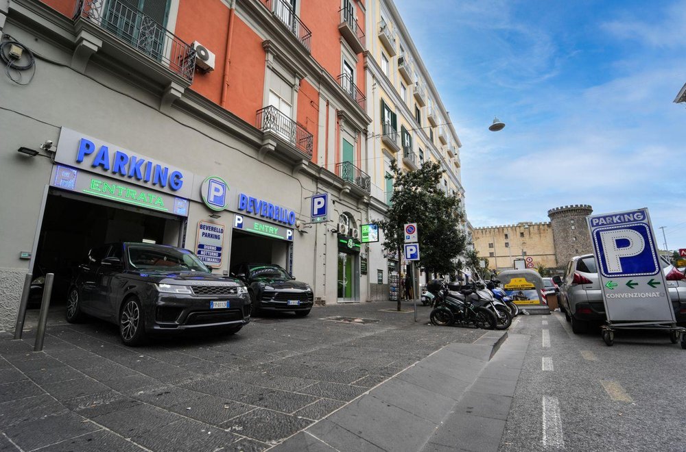 Parking Beverello Napoli, garage coperto vicino al Molo Beverello - foto 21